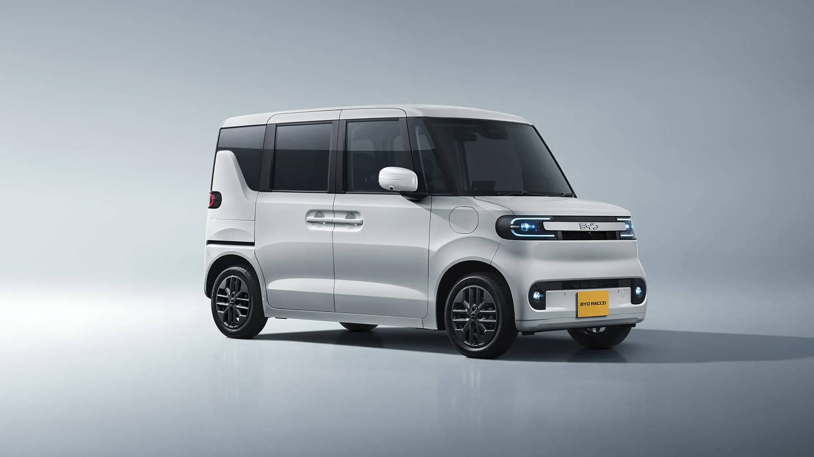 The BYD Racco, Japan's first electric kei car with over 300 km of range