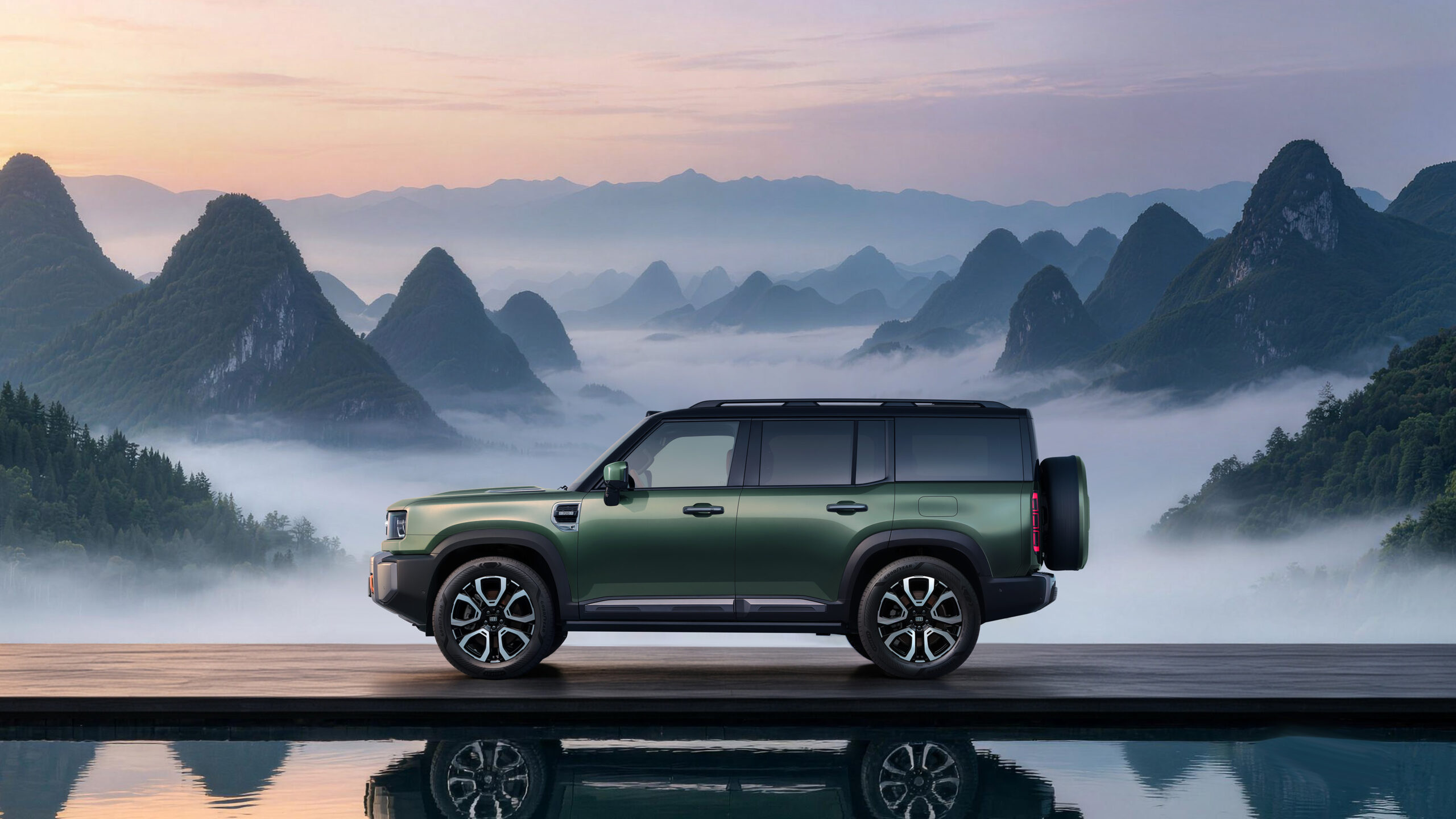 Official image of the Geely Galaxy Cruiser 700 boxy off-road SUV
